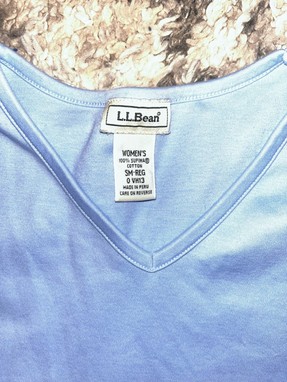 L.L.Bean supine cotton soft Women's Light Blue V-Neck Tee size small - Picture 2 of 3